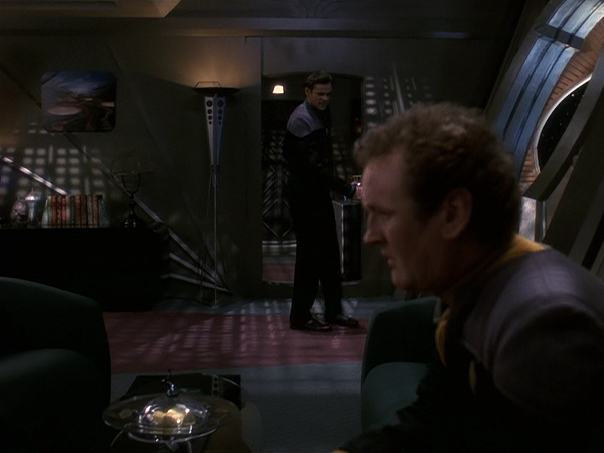 extant_StarTrek_DS9_5x16-DoctorBashirIPresume_02315.jpg
