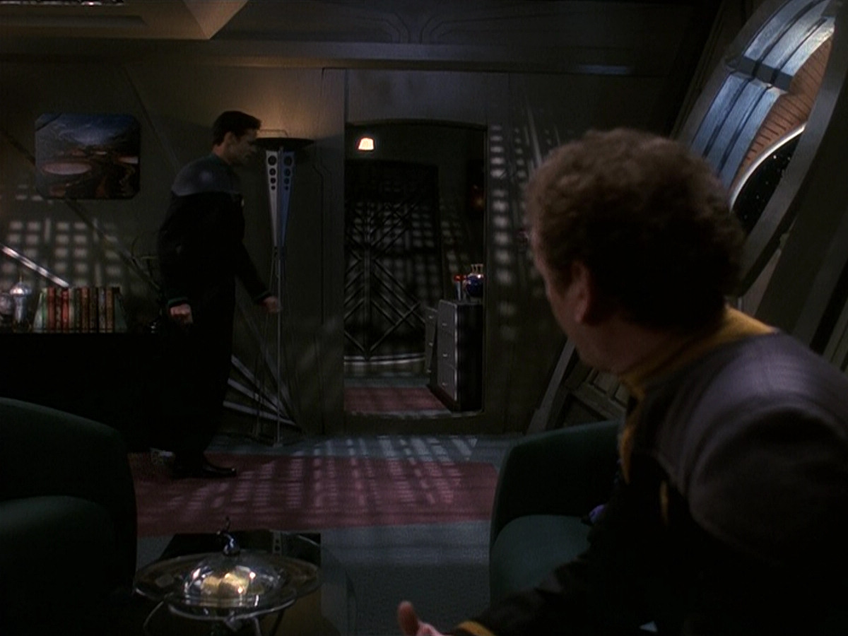 extant_StarTrek_DS9_5x16-DoctorBashirIPresume_02320.jpg