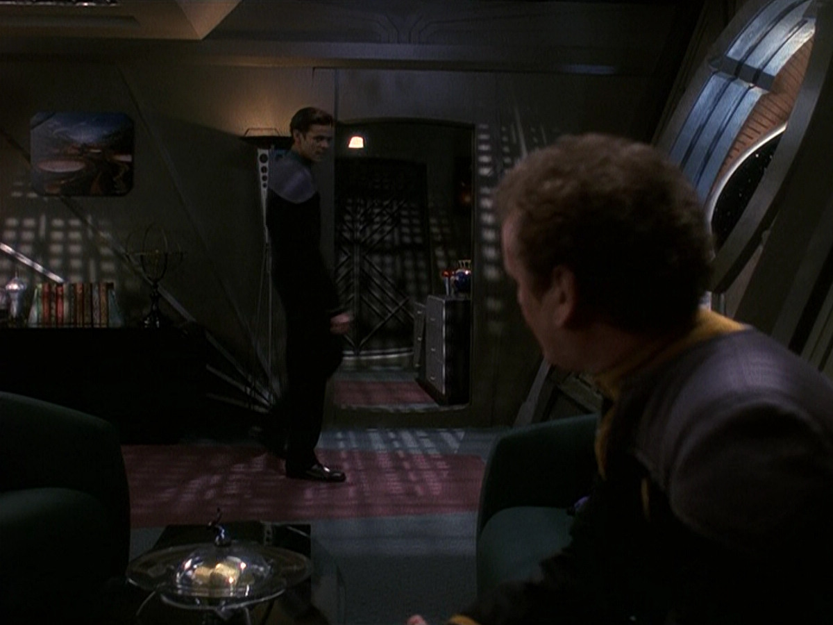 extant_StarTrek_DS9_5x16-DoctorBashirIPresume_02321.jpg