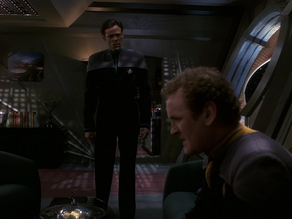 extant_StarTrek_DS9_5x16-DoctorBashirIPresume_02328.jpg