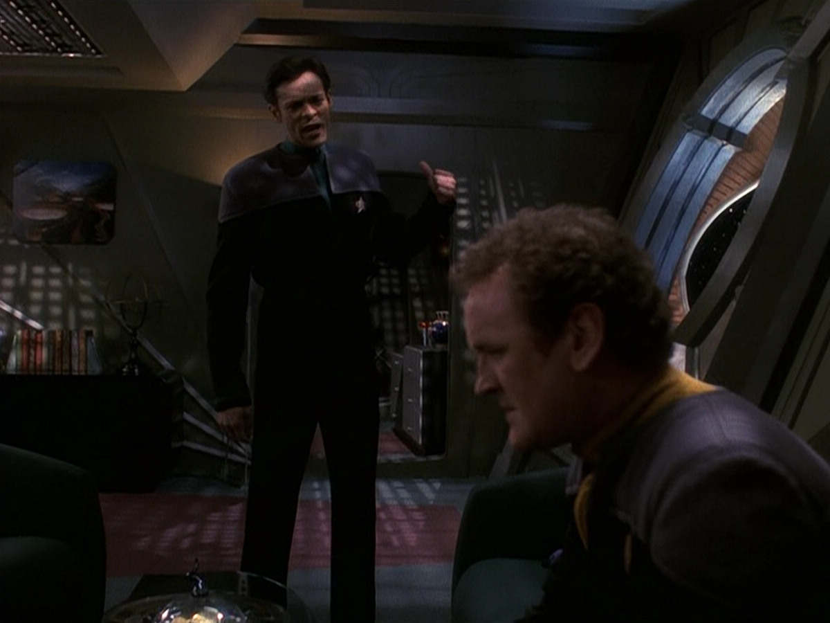 extant_StarTrek_DS9_5x16-DoctorBashirIPresume_02329.jpg