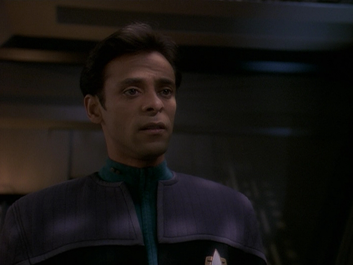 extant_StarTrek_DS9_5x16-DoctorBashirIPresume_02389.jpg