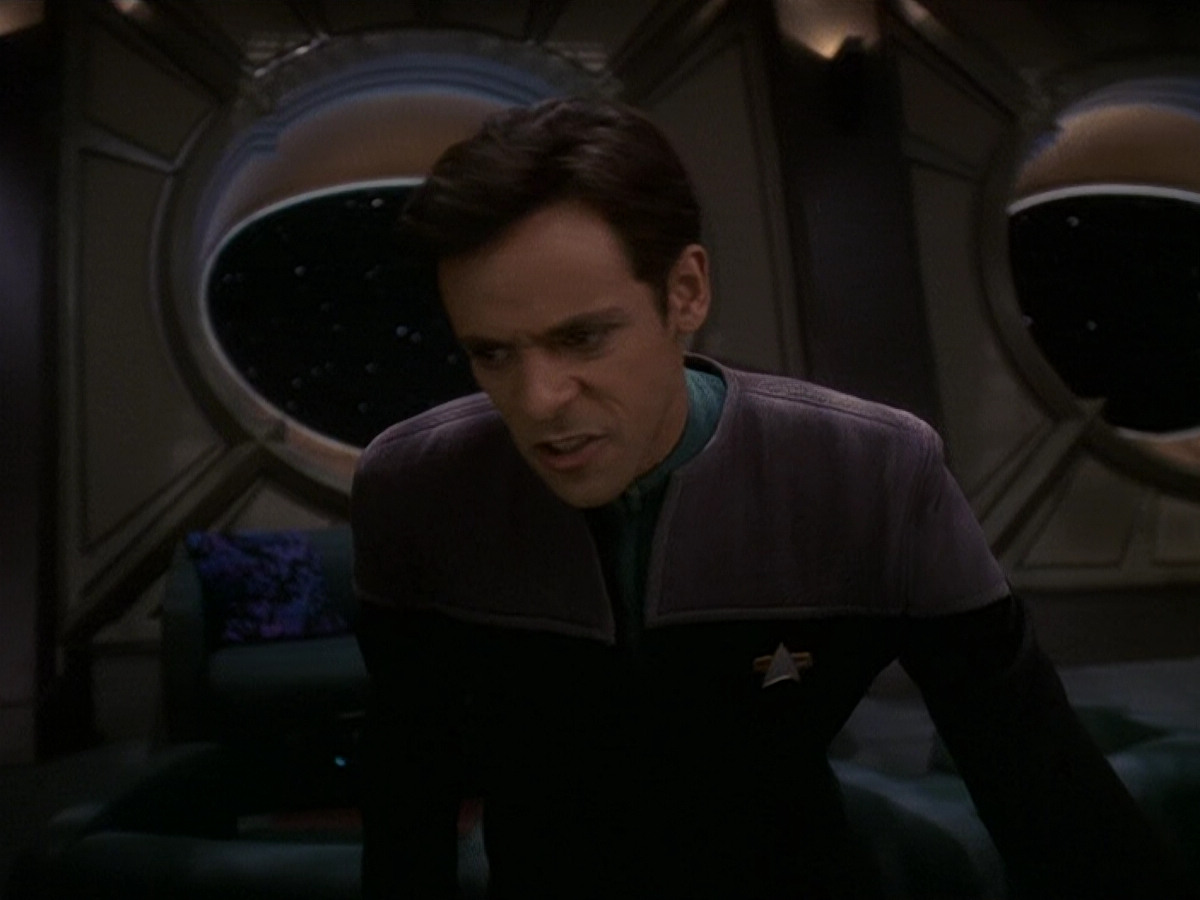 extant_StarTrek_DS9_5x16-DoctorBashirIPresume_02412.jpg