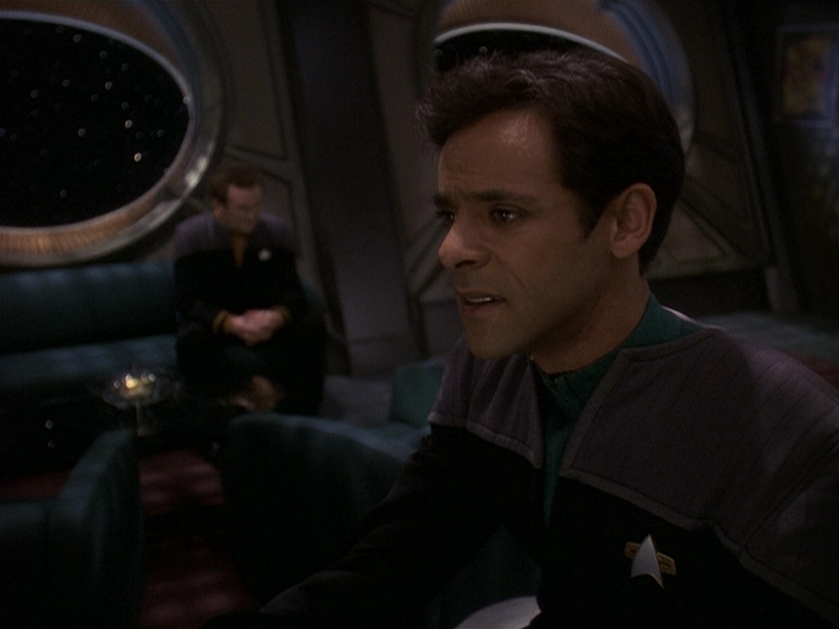extant_StarTrek_DS9_5x16-DoctorBashirIPresume_02448.jpg