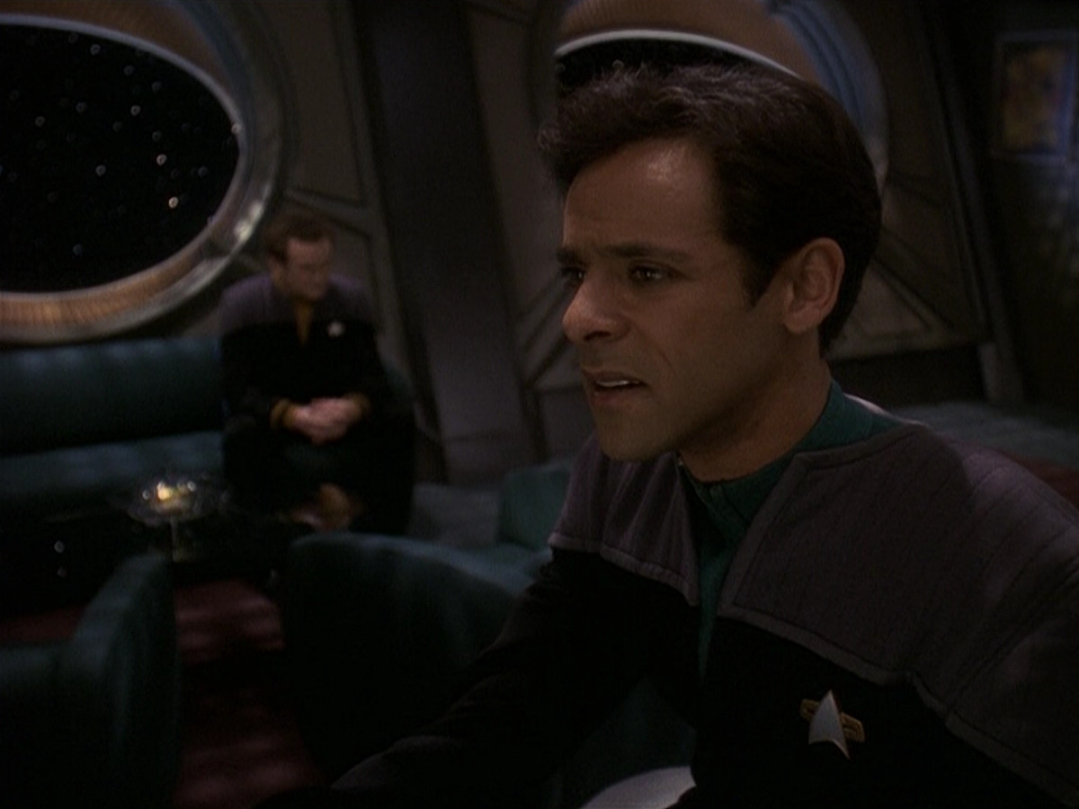 extant_StarTrek_DS9_5x16-DoctorBashirIPresume_02451.jpg