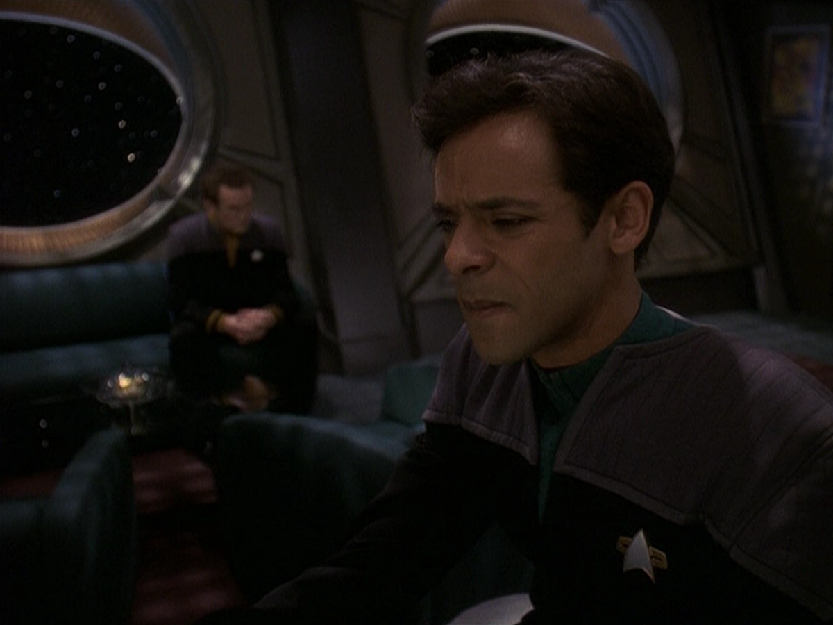 extant_StarTrek_DS9_5x16-DoctorBashirIPresume_02464.jpg