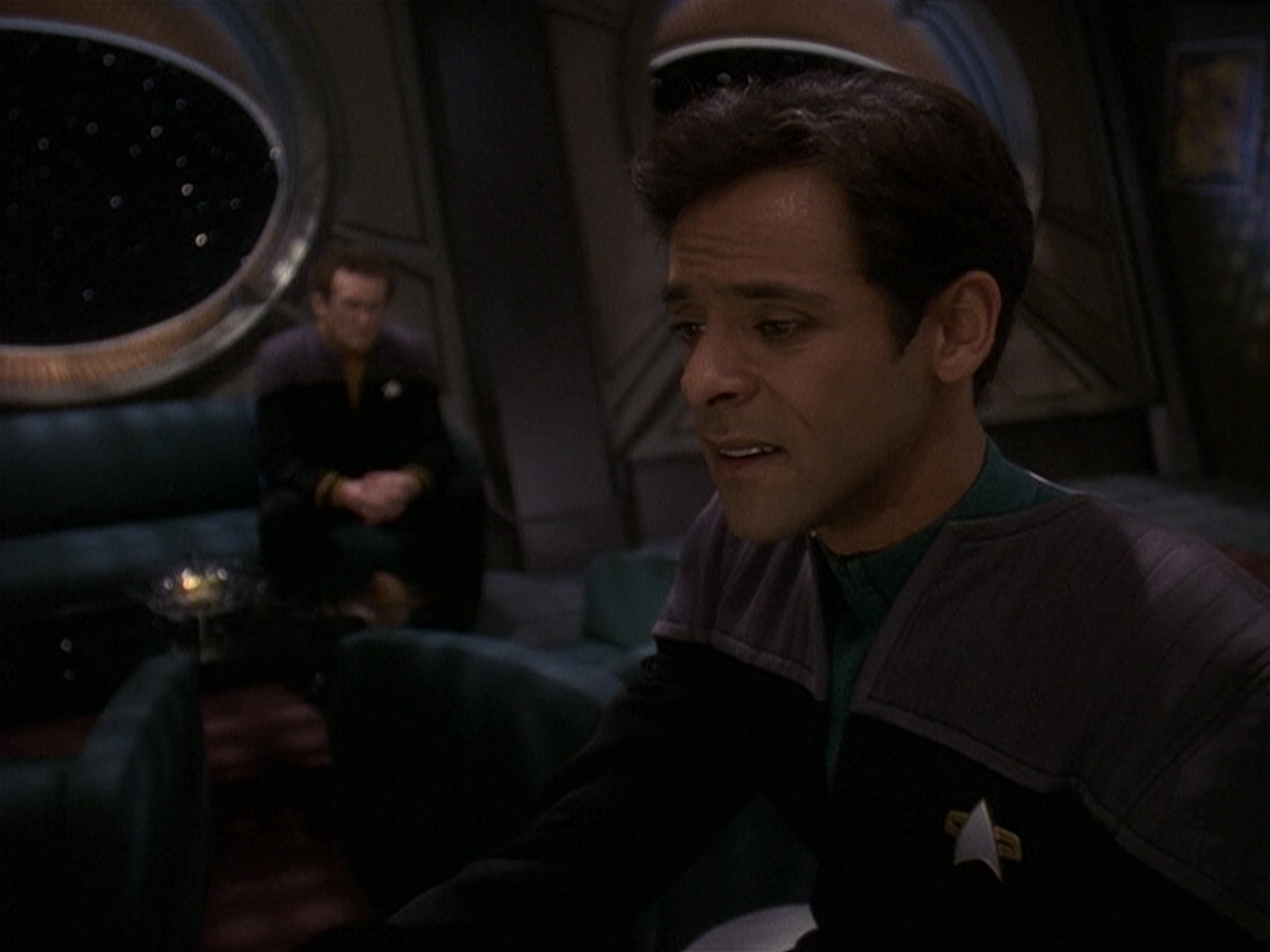 extant_StarTrek_DS9_5x16-DoctorBashirIPresume_02472.jpg