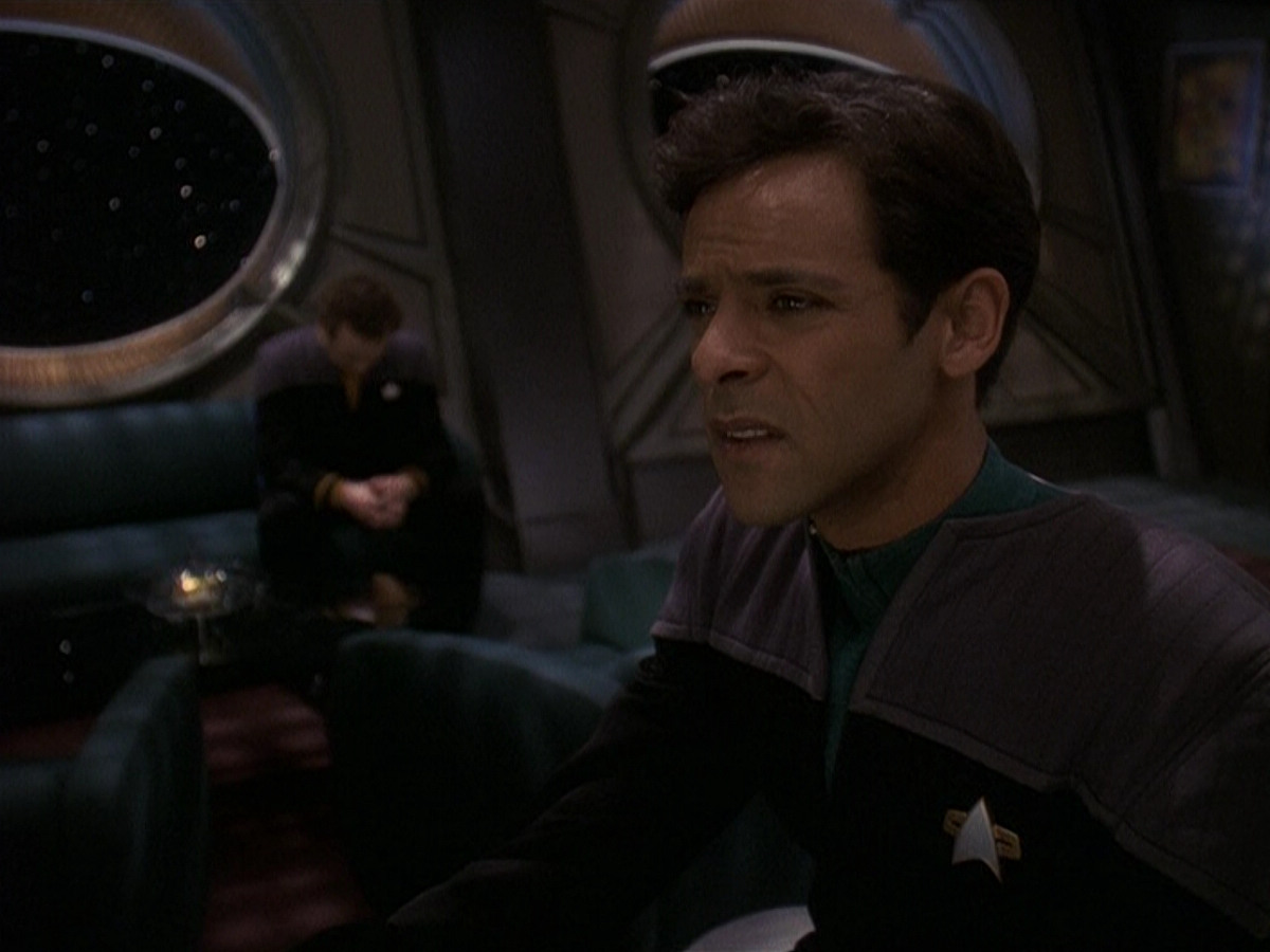 extant_StarTrek_DS9_5x16-DoctorBashirIPresume_02485.jpg