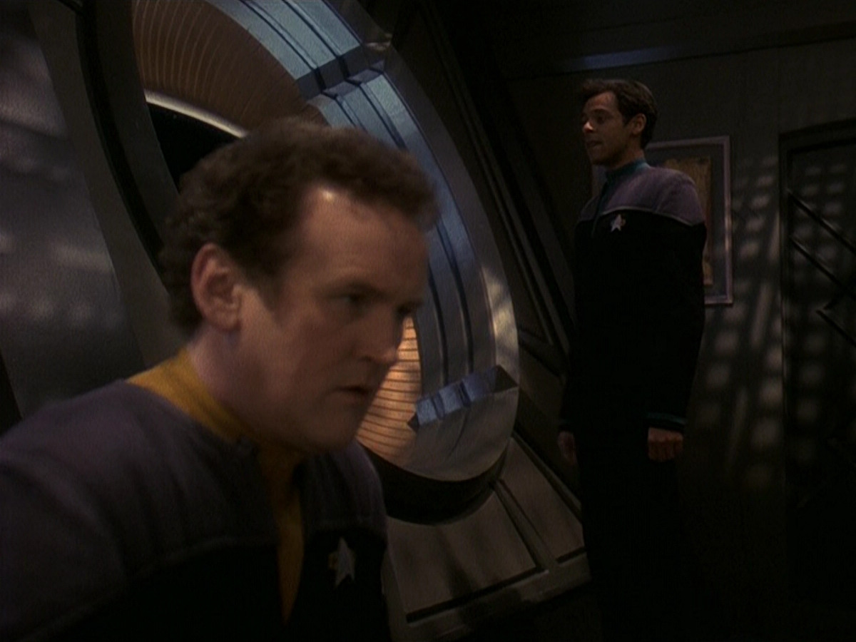 extant_StarTrek_DS9_5x16-DoctorBashirIPresume_02589.jpg