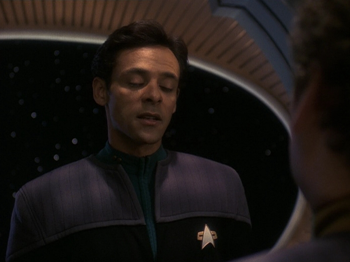 extant_StarTrek_DS9_5x16-DoctorBashirIPresume_02717.jpg