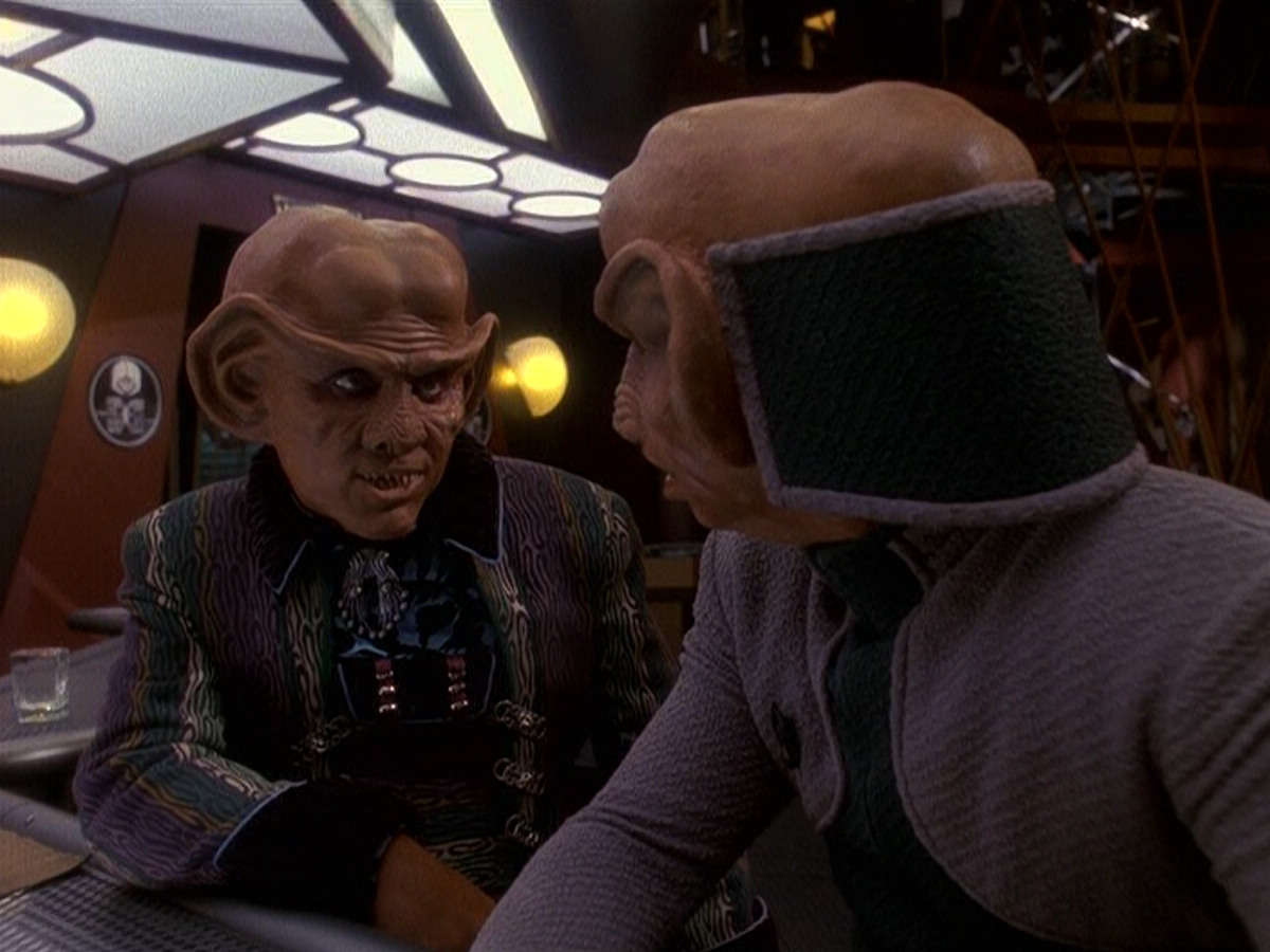 extant_StarTrek_DS9_5x16-DoctorBashirIPresume_02819.jpg