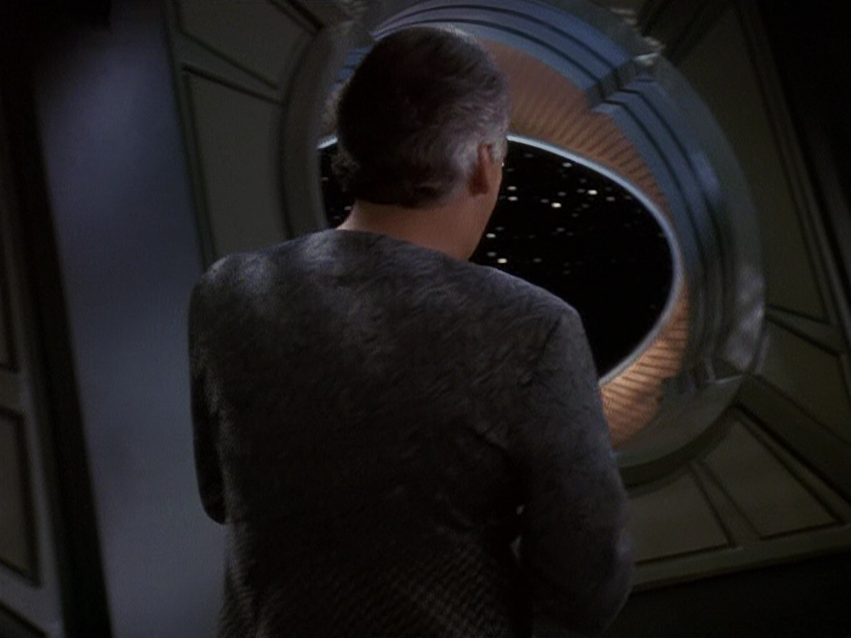 extant_StarTrek_DS9_5x16-DoctorBashirIPresume_02873.jpg