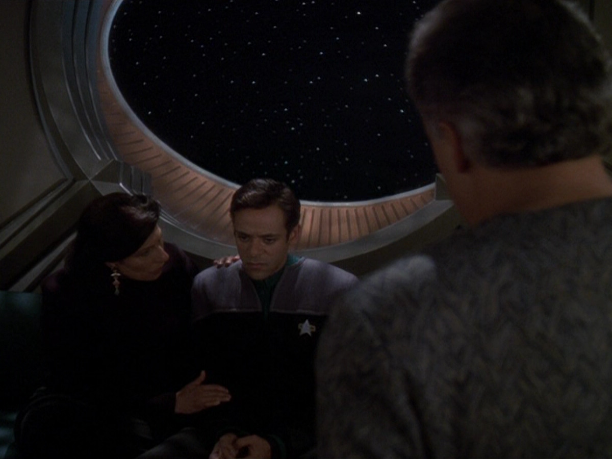extant_StarTrek_DS9_5x16-DoctorBashirIPresume_02892.jpg