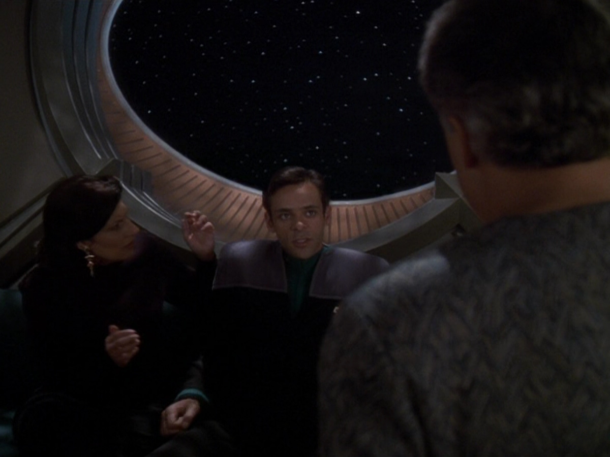 extant_StarTrek_DS9_5x16-DoctorBashirIPresume_02894.jpg