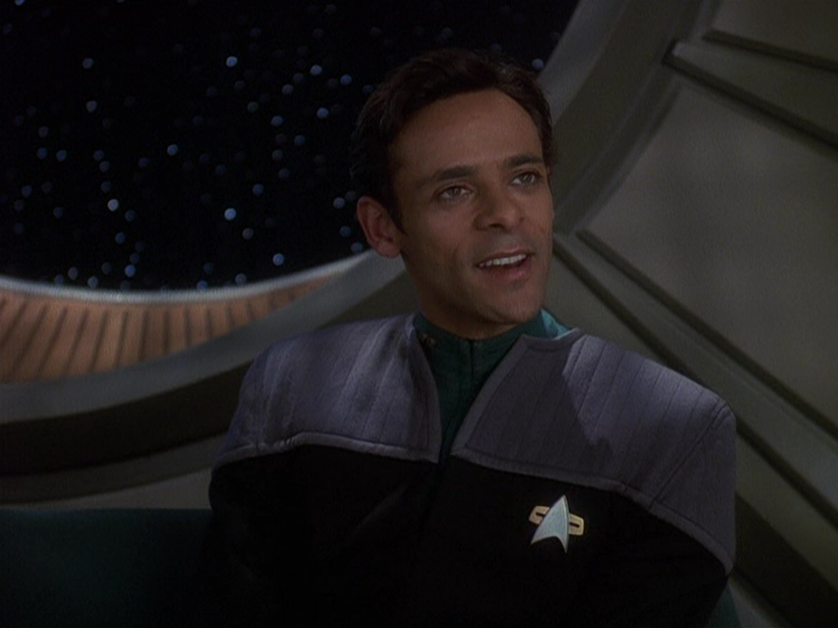 extant_StarTrek_DS9_5x16-DoctorBashirIPresume_02918.jpg