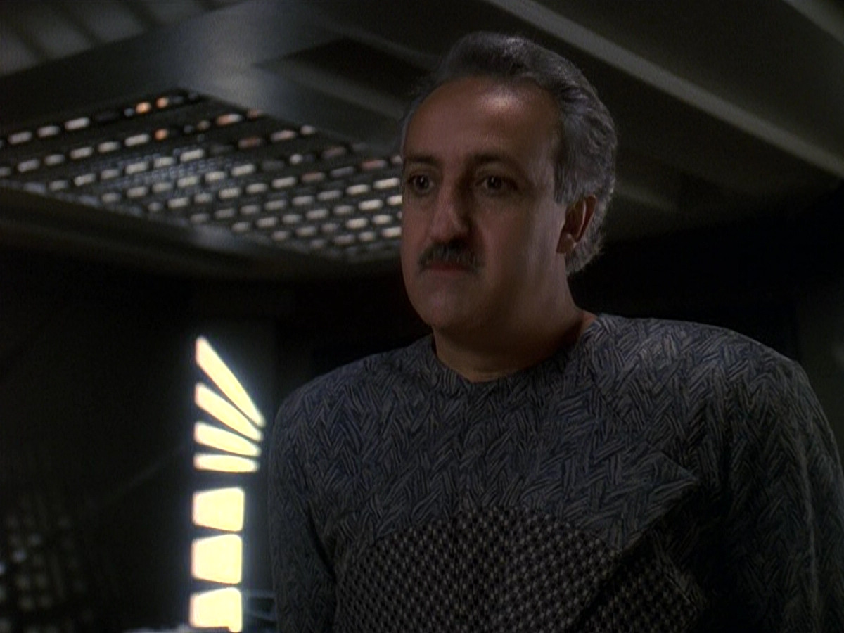 extant_StarTrek_DS9_5x16-DoctorBashirIPresume_02919.jpg