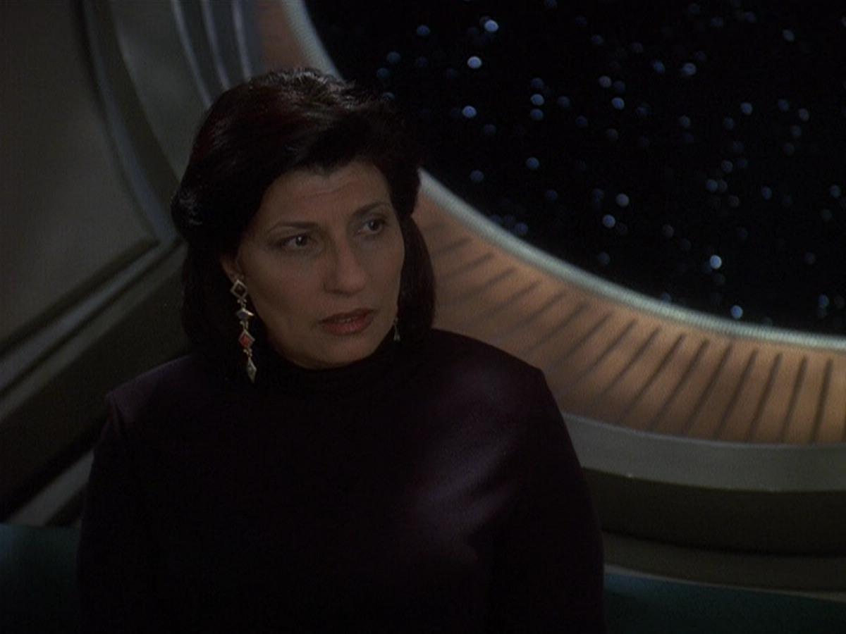 extant_StarTrek_DS9_5x16-DoctorBashirIPresume_02959.jpg