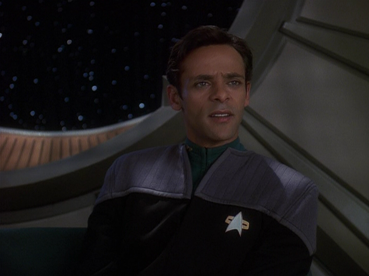 extant_StarTrek_DS9_5x16-DoctorBashirIPresume_02972.jpg