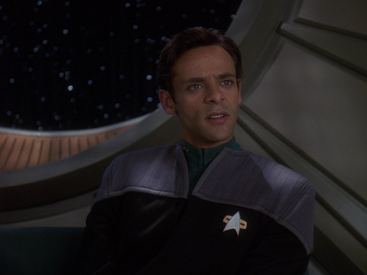 extant_StarTrek_DS9_5x16-DoctorBashirIPresume_02996.jpg