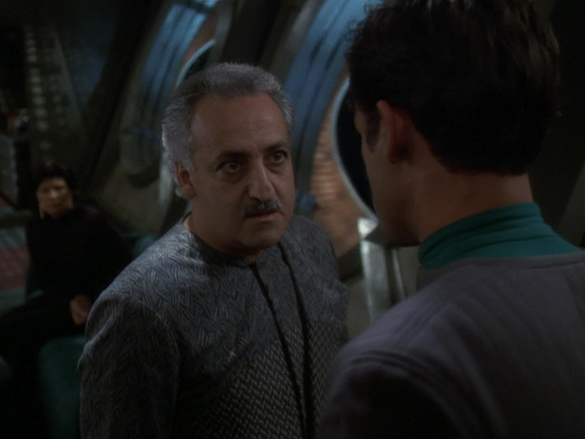 extant_StarTrek_DS9_5x16-DoctorBashirIPresume_03060.jpg
