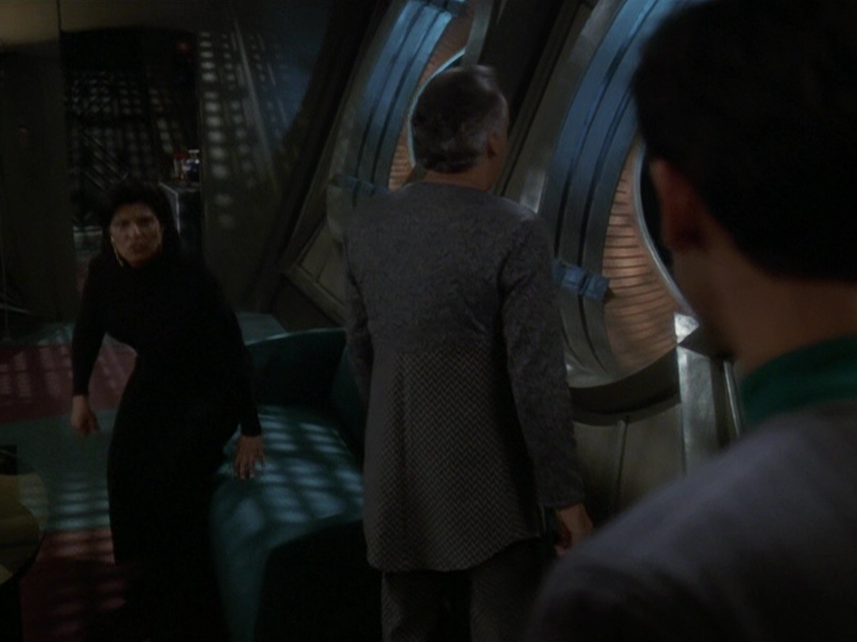 extant_StarTrek_DS9_5x16-DoctorBashirIPresume_03078.jpg