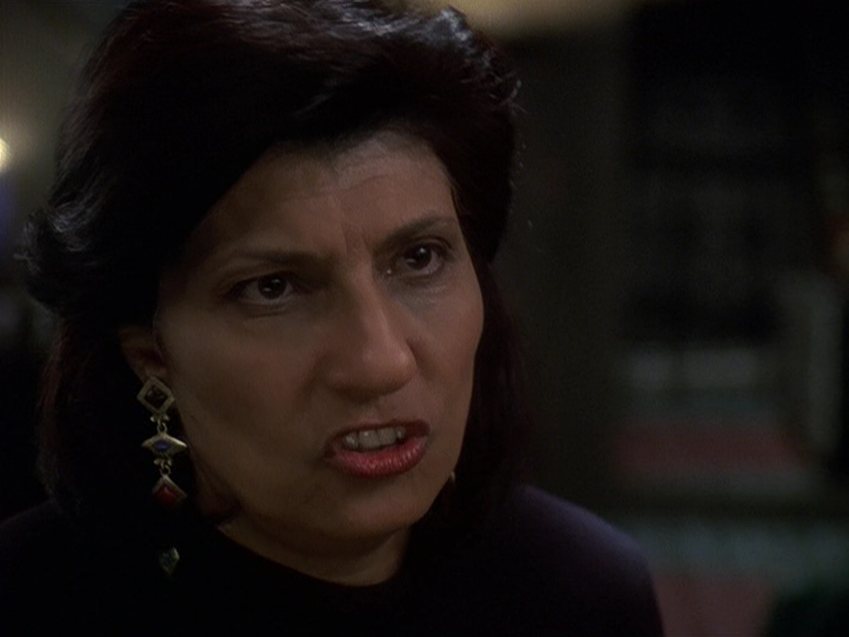 extant_StarTrek_DS9_5x16-DoctorBashirIPresume_03087.jpg