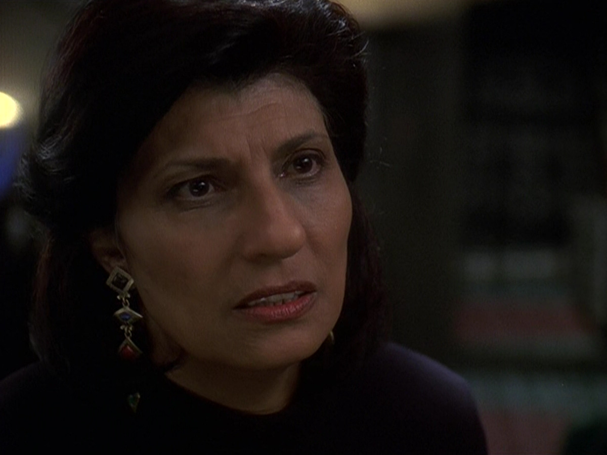 extant_StarTrek_DS9_5x16-DoctorBashirIPresume_03088.jpg