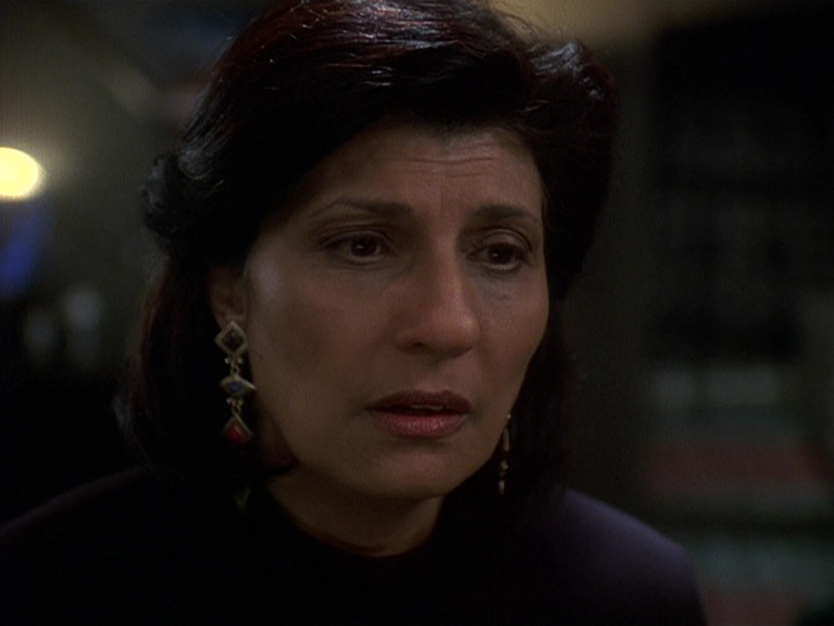 extant_StarTrek_DS9_5x16-DoctorBashirIPresume_03093.jpg