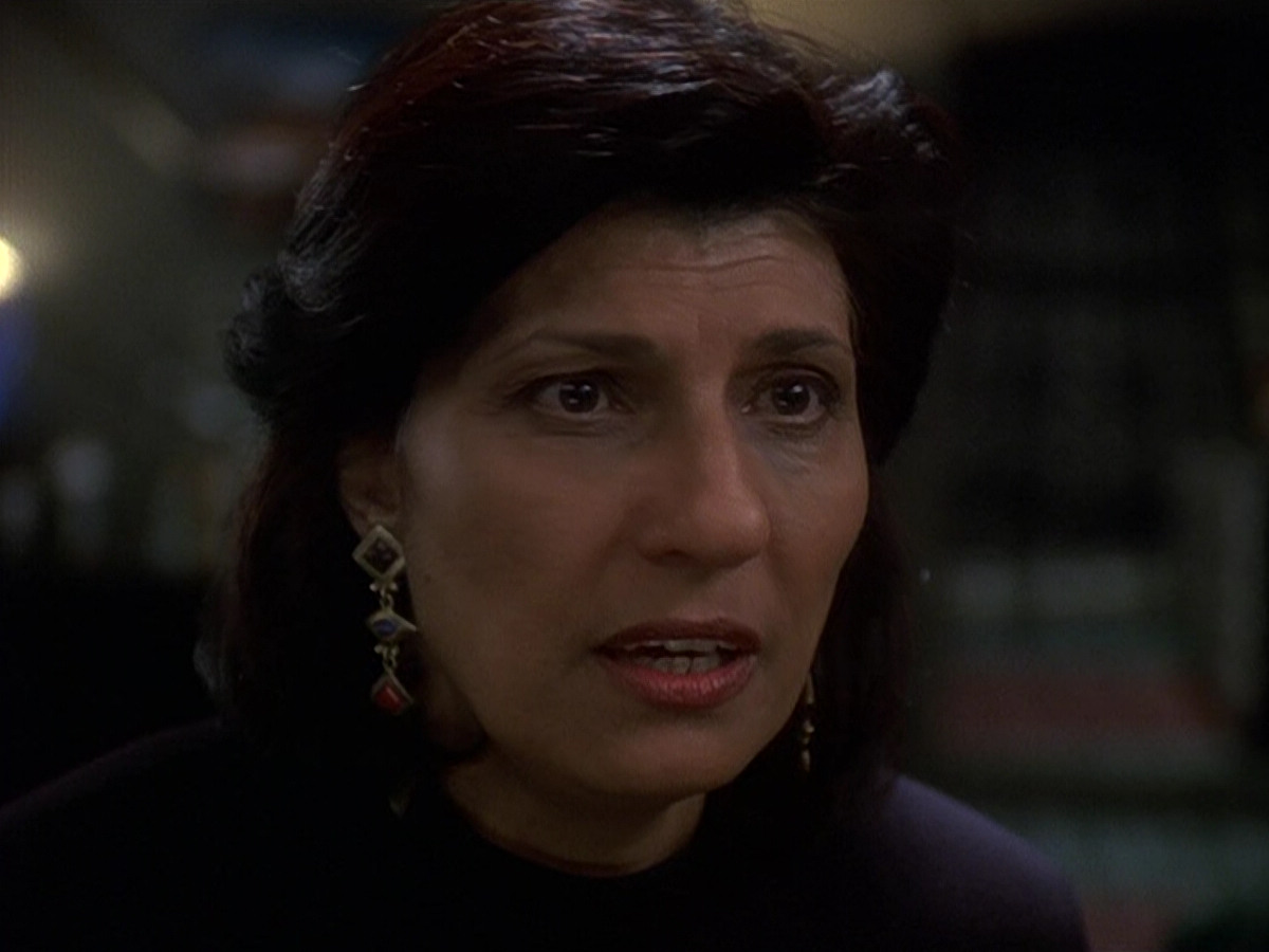 extant_StarTrek_DS9_5x16-DoctorBashirIPresume_03097.jpg