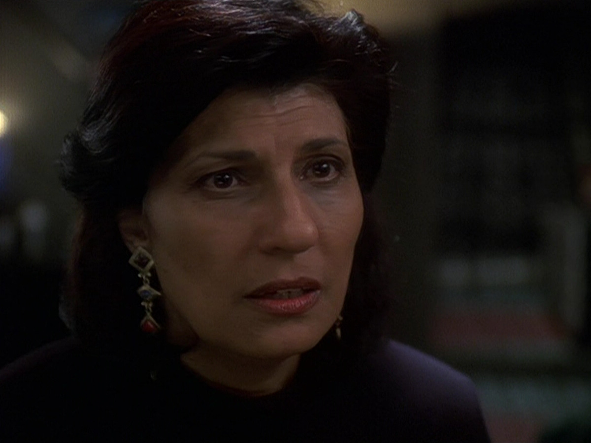 extant_StarTrek_DS9_5x16-DoctorBashirIPresume_03098.jpg