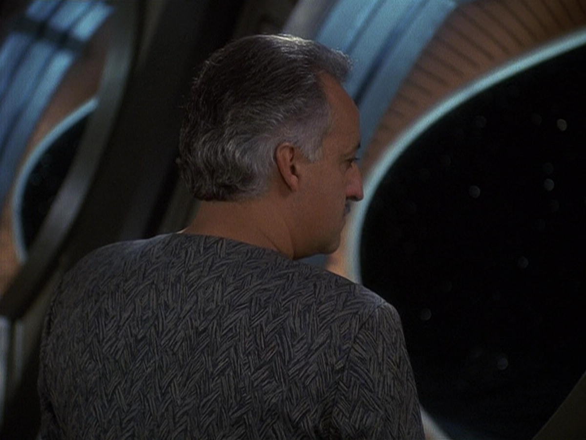 extant_StarTrek_DS9_5x16-DoctorBashirIPresume_03115.jpg