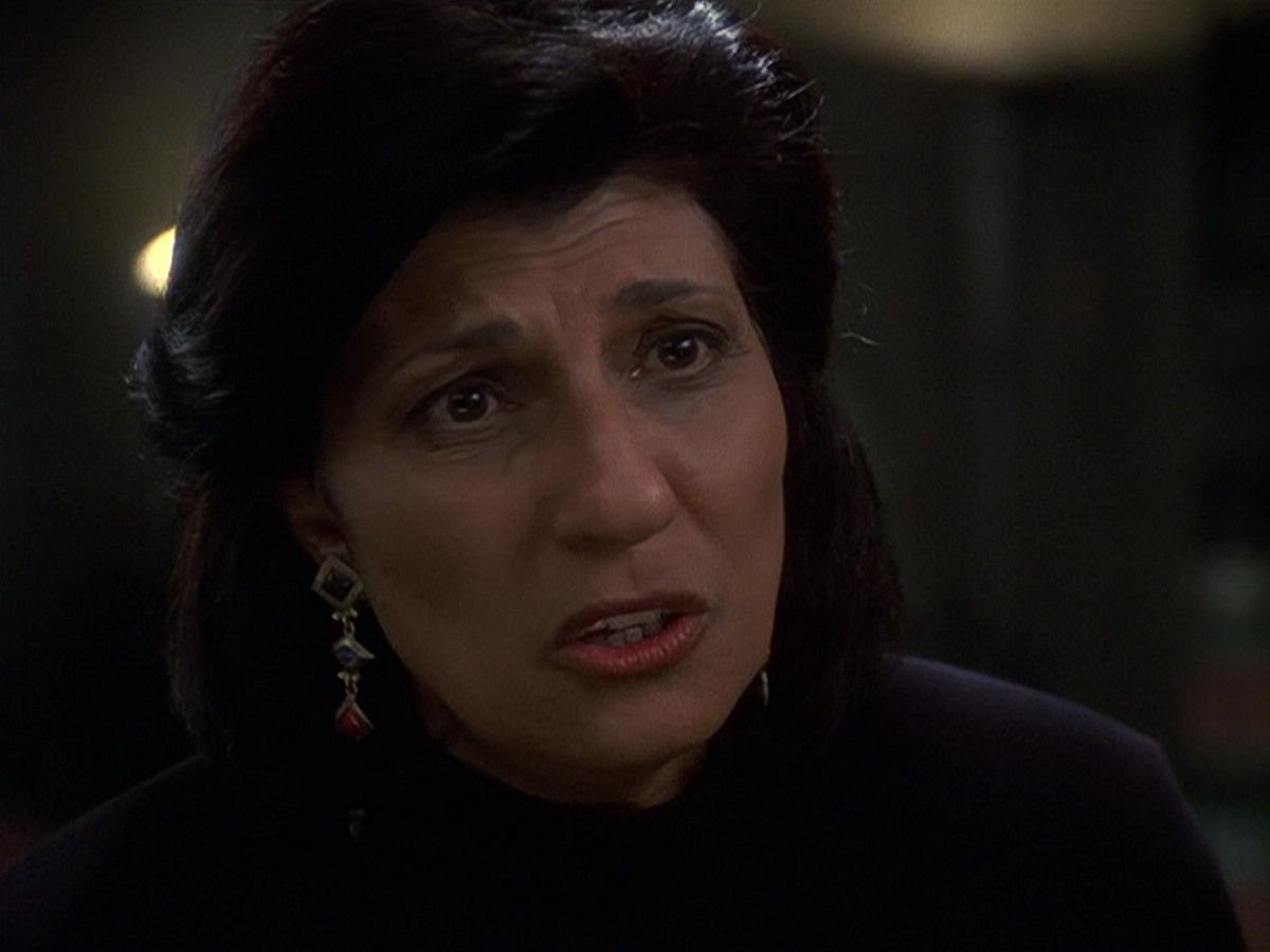 extant_StarTrek_DS9_5x16-DoctorBashirIPresume_03122.jpg