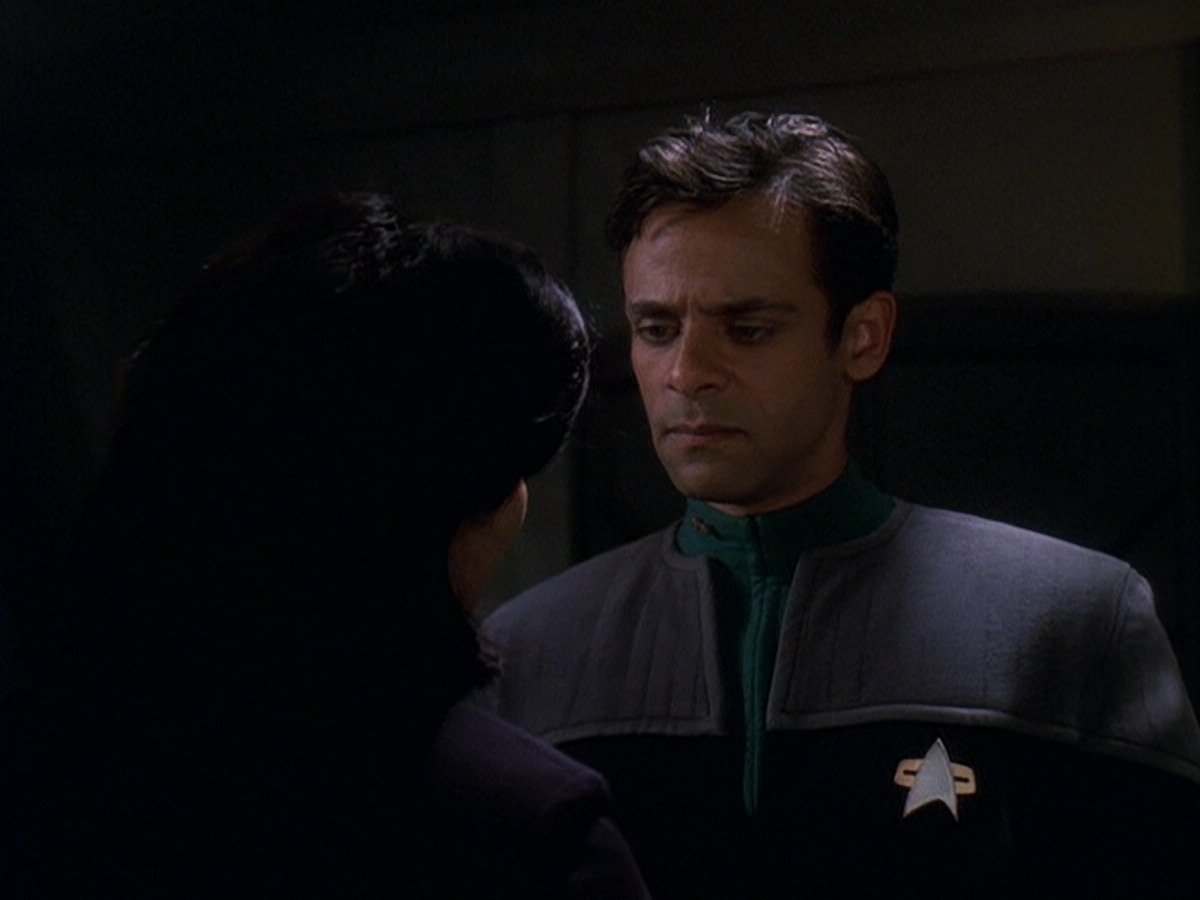 extant_StarTrek_DS9_5x16-DoctorBashirIPresume_03155.jpg