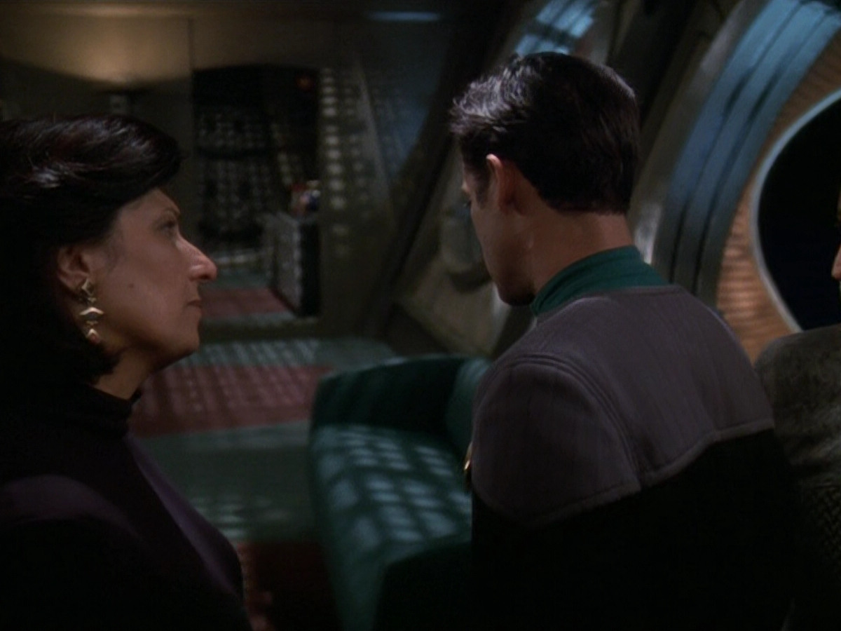 extant_StarTrek_DS9_5x16-DoctorBashirIPresume_03183.jpg