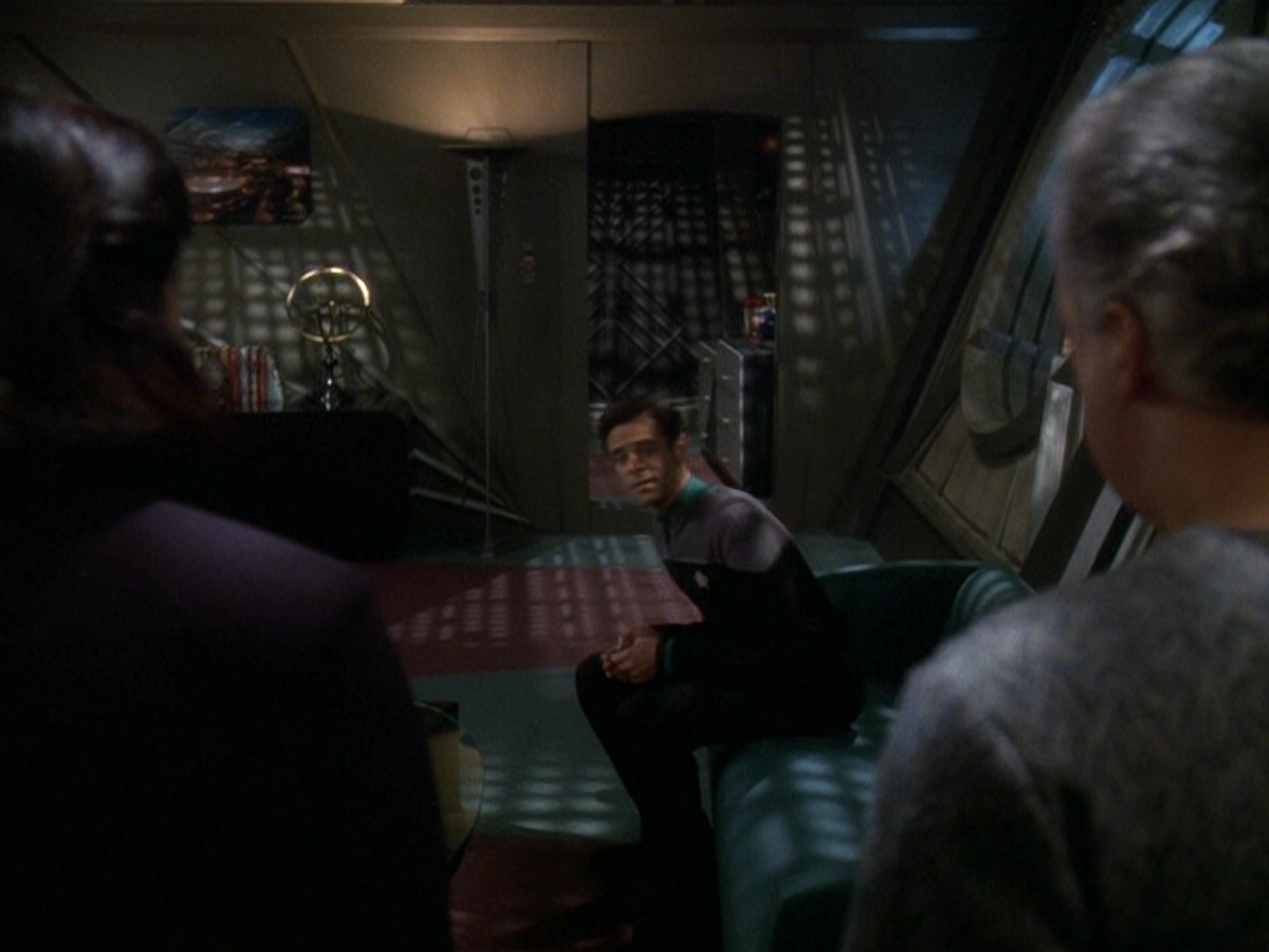 extant_StarTrek_DS9_5x16-DoctorBashirIPresume_03203.jpg