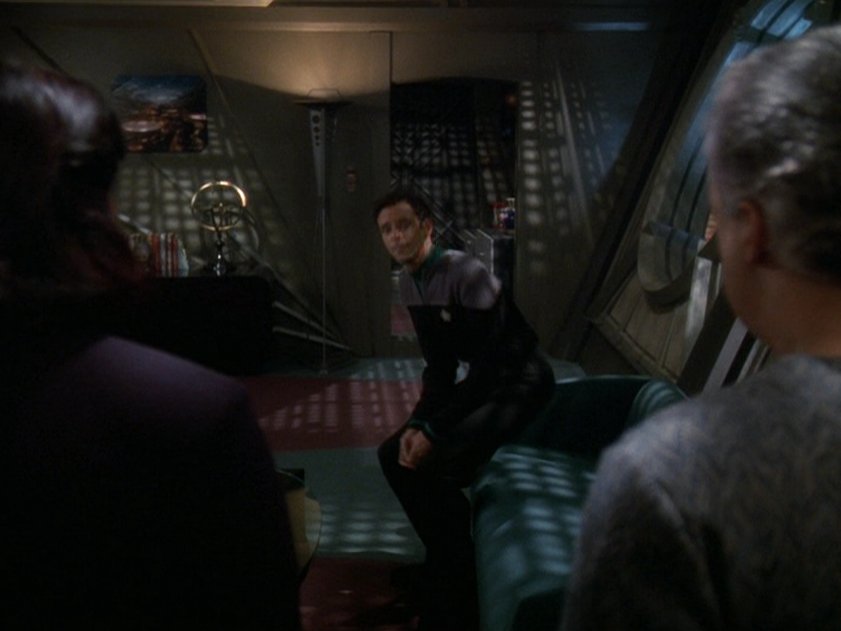 extant_StarTrek_DS9_5x16-DoctorBashirIPresume_03204.jpg