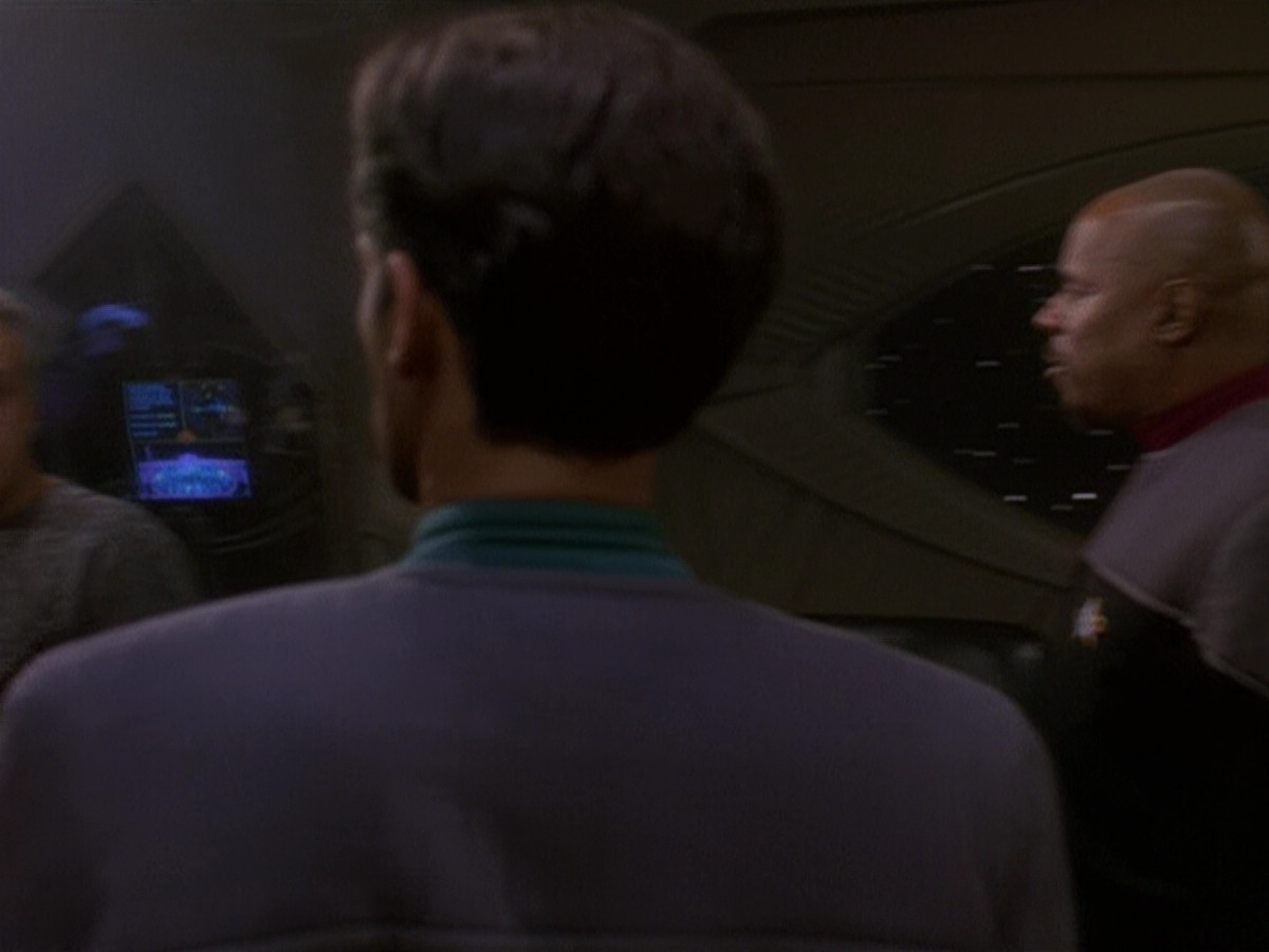extant_StarTrek_DS9_5x16-DoctorBashirIPresume_03249.jpg