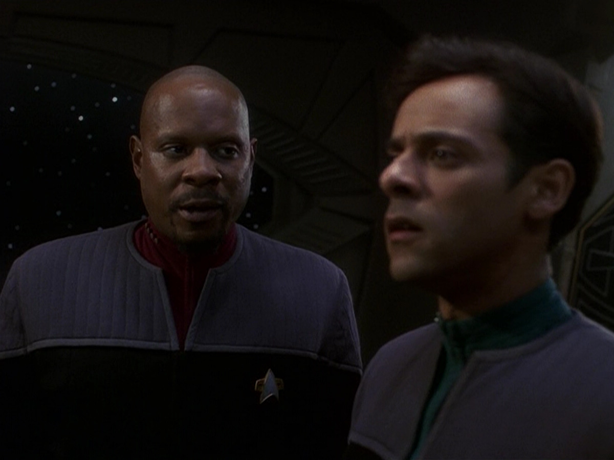 extant_StarTrek_DS9_5x16-DoctorBashirIPresume_03254.jpg