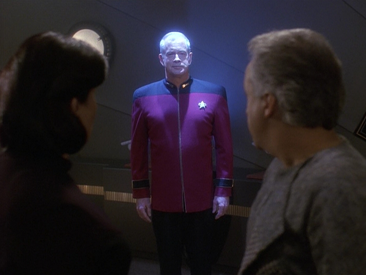 extant_StarTrek_DS9_5x16-DoctorBashirIPresume_03260.jpg