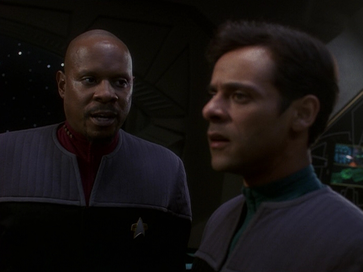 extant_StarTrek_DS9_5x16-DoctorBashirIPresume_03273.jpg