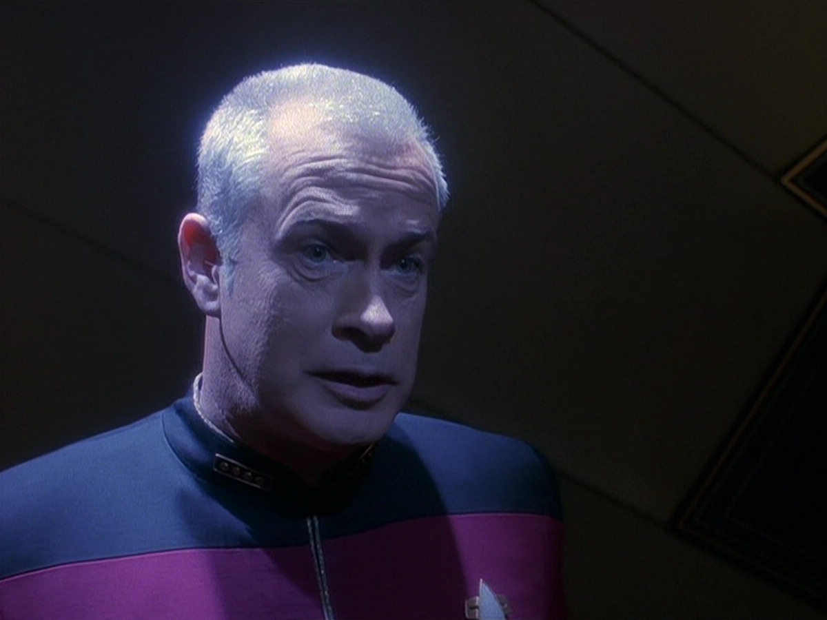 extant_StarTrek_DS9_5x16-DoctorBashirIPresume_03301.jpg