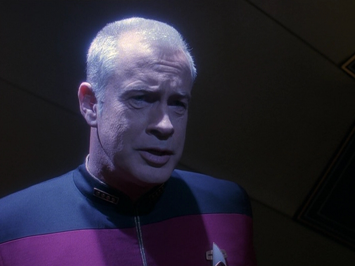 extant_StarTrek_DS9_5x16-DoctorBashirIPresume_03345.jpg