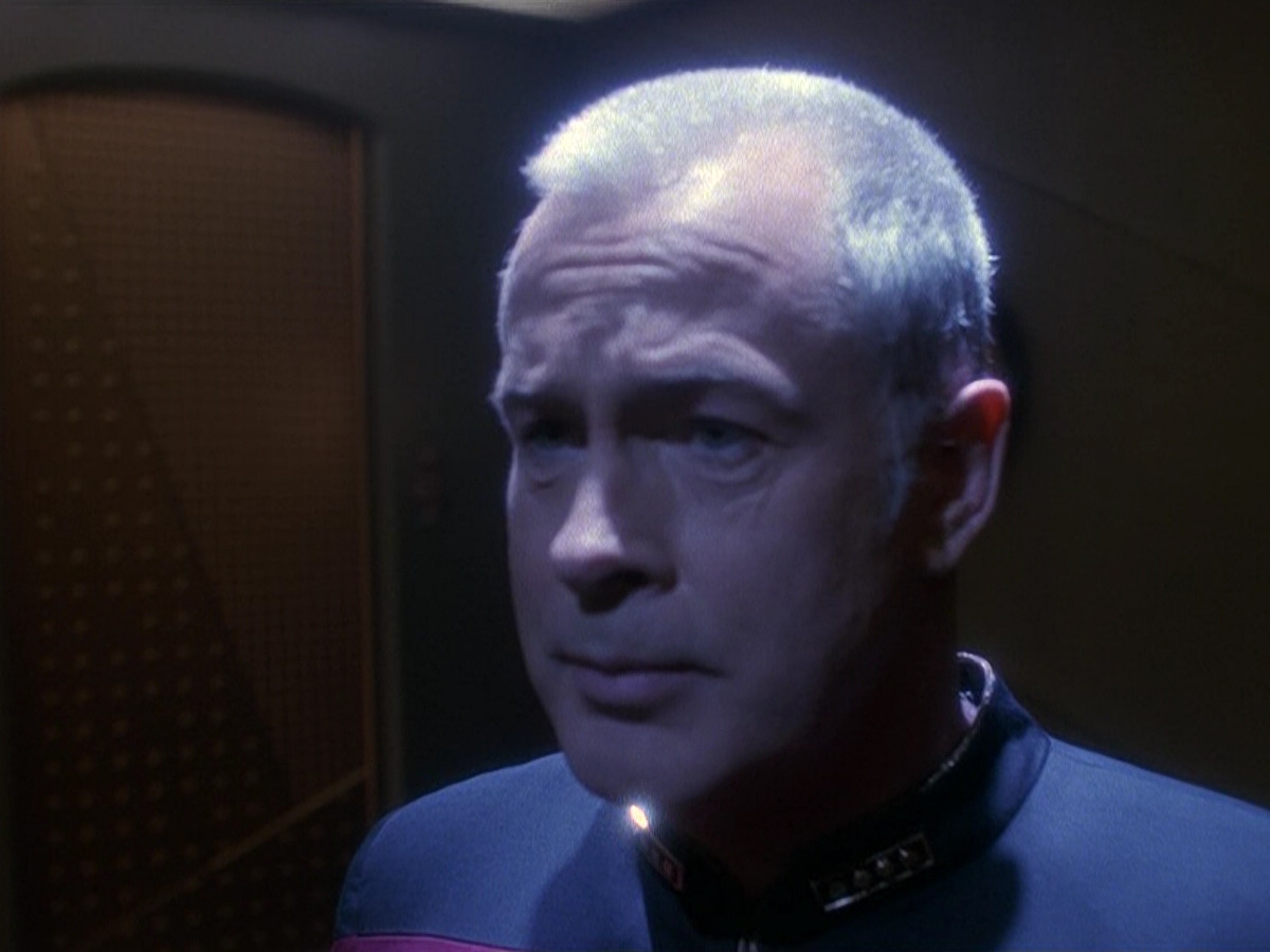 extant_StarTrek_DS9_5x16-DoctorBashirIPresume_03393.jpg