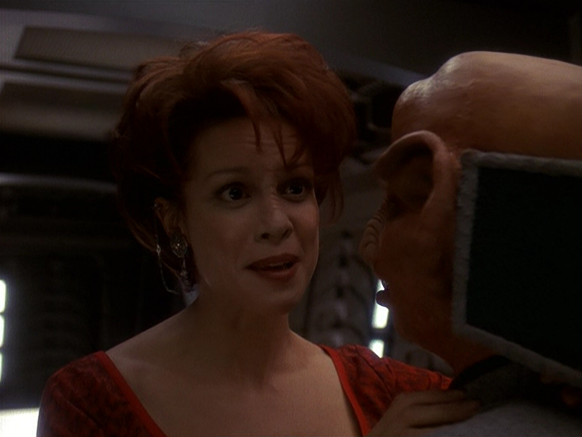 extant_StarTrek_DS9_5x16-DoctorBashirIPresume_03591.jpg