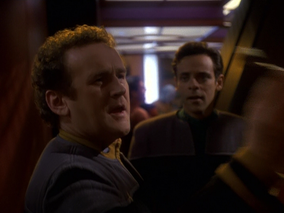 extant_StarTrek_DS9_5x16-DoctorBashirIPresume_03657.jpg