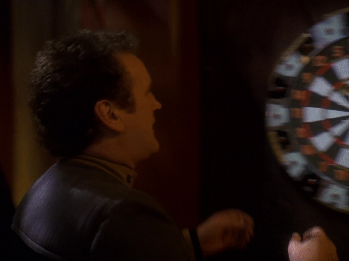extant_StarTrek_DS9_5x16-DoctorBashirIPresume_03668.jpg