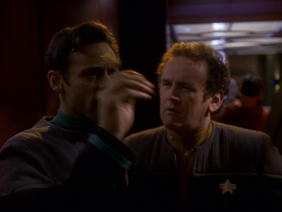 extant_StarTrek_DS9_5x16-DoctorBashirIPresume_03683.jpg