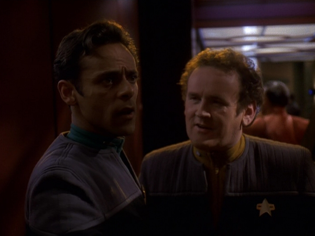 extant_StarTrek_DS9_5x16-DoctorBashirIPresume_03689.jpg