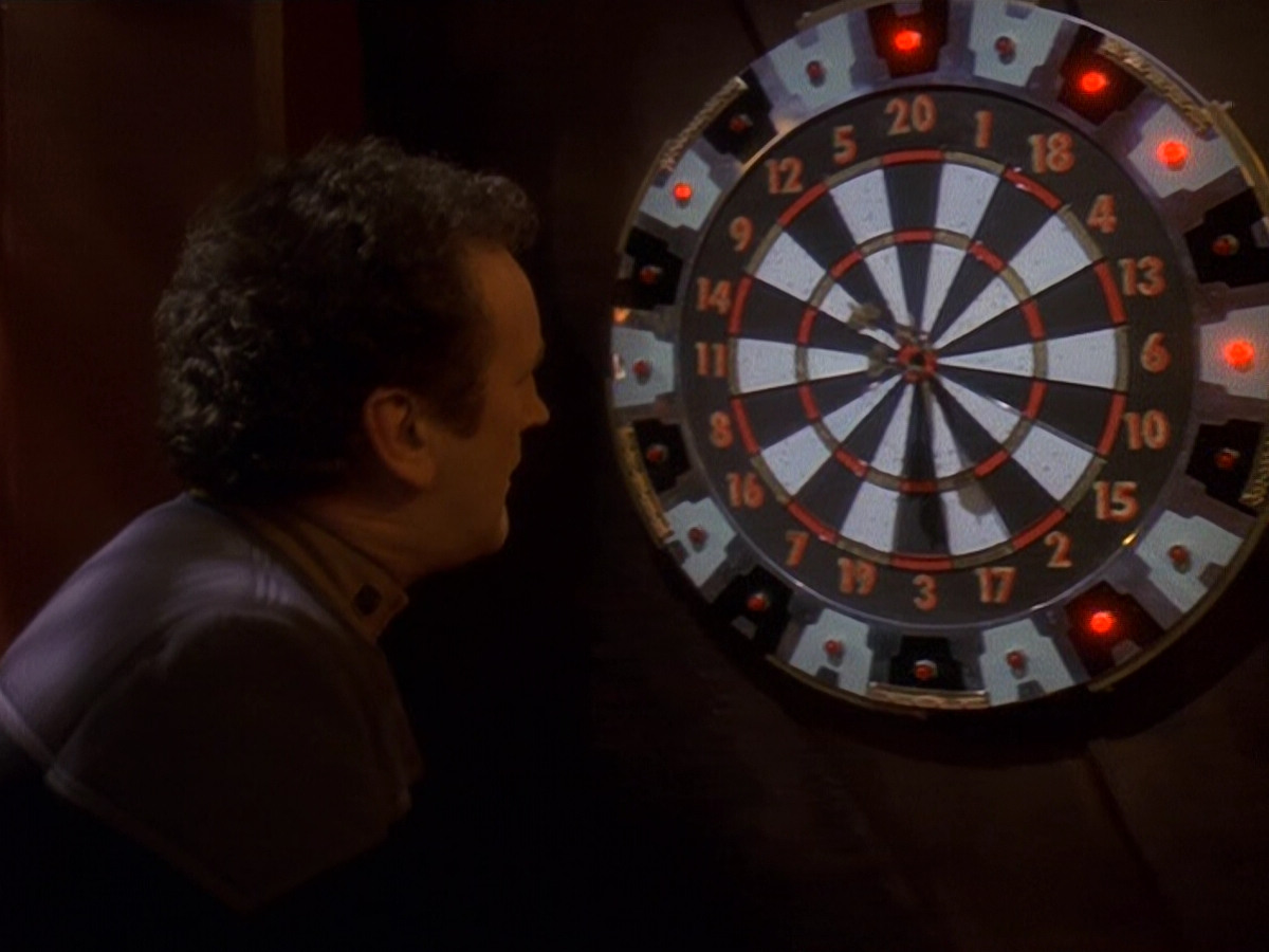 extant_StarTrek_DS9_5x16-DoctorBashirIPresume_03737.jpg