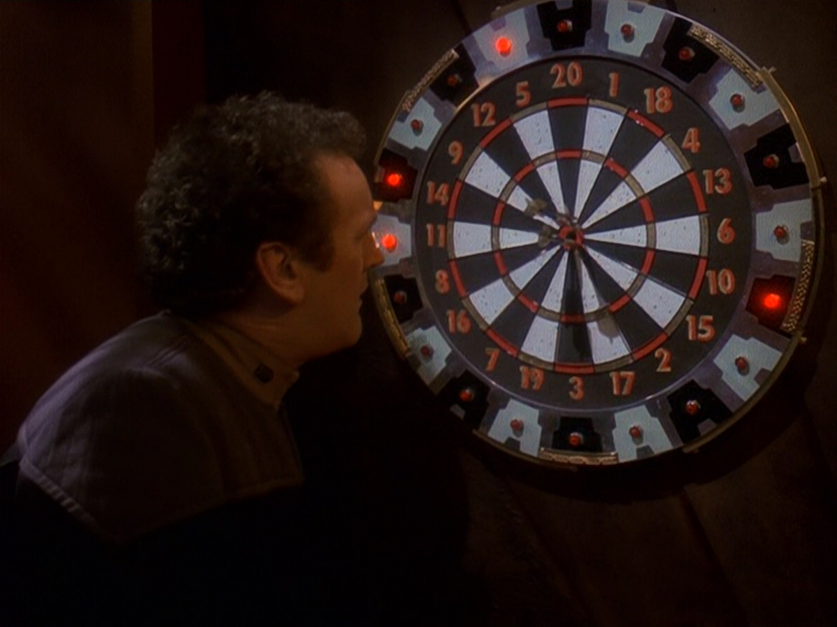 extant_StarTrek_DS9_5x16-DoctorBashirIPresume_03738.jpg